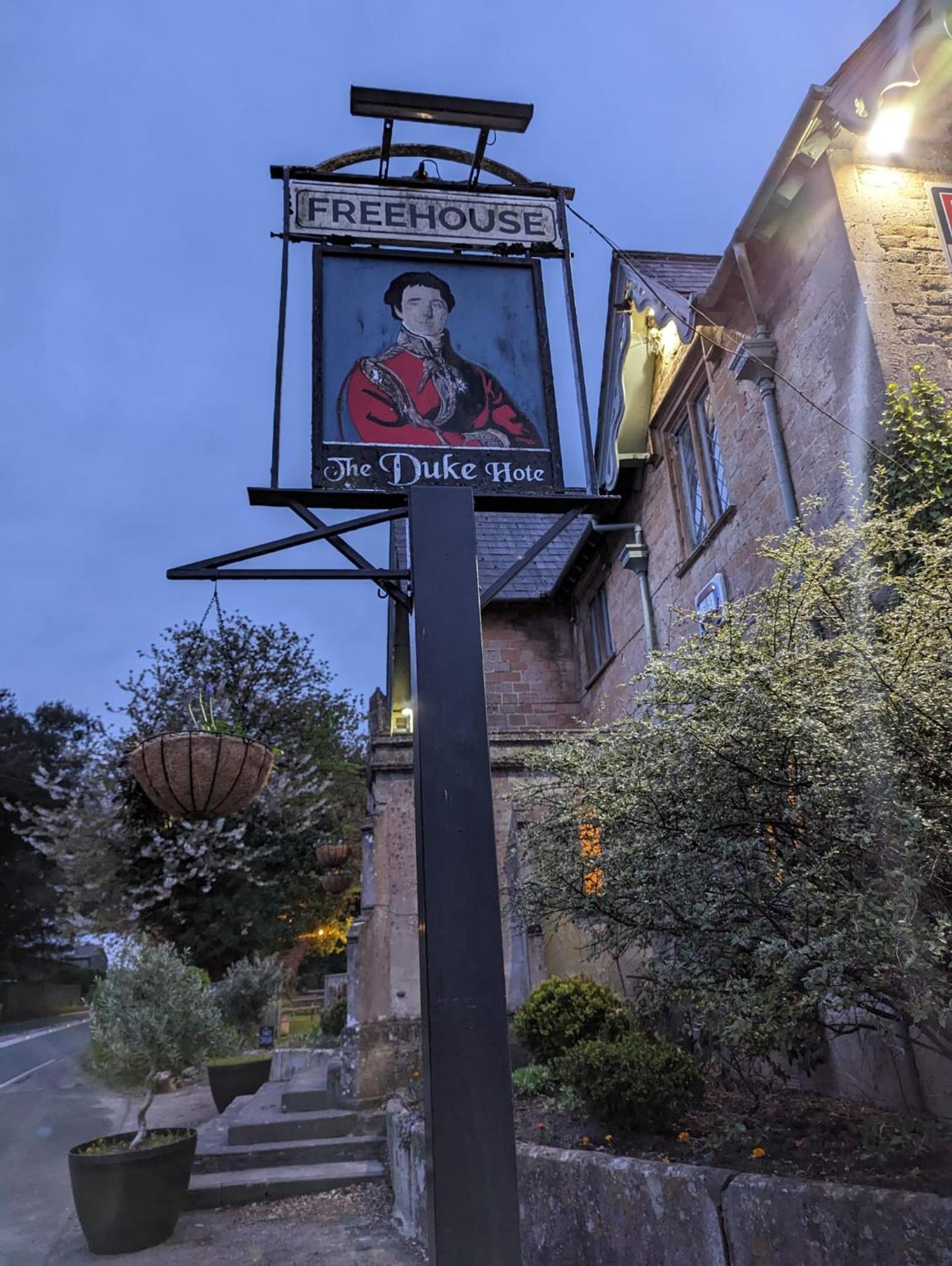 The Duke Hotel Hilmarton Exterior foto