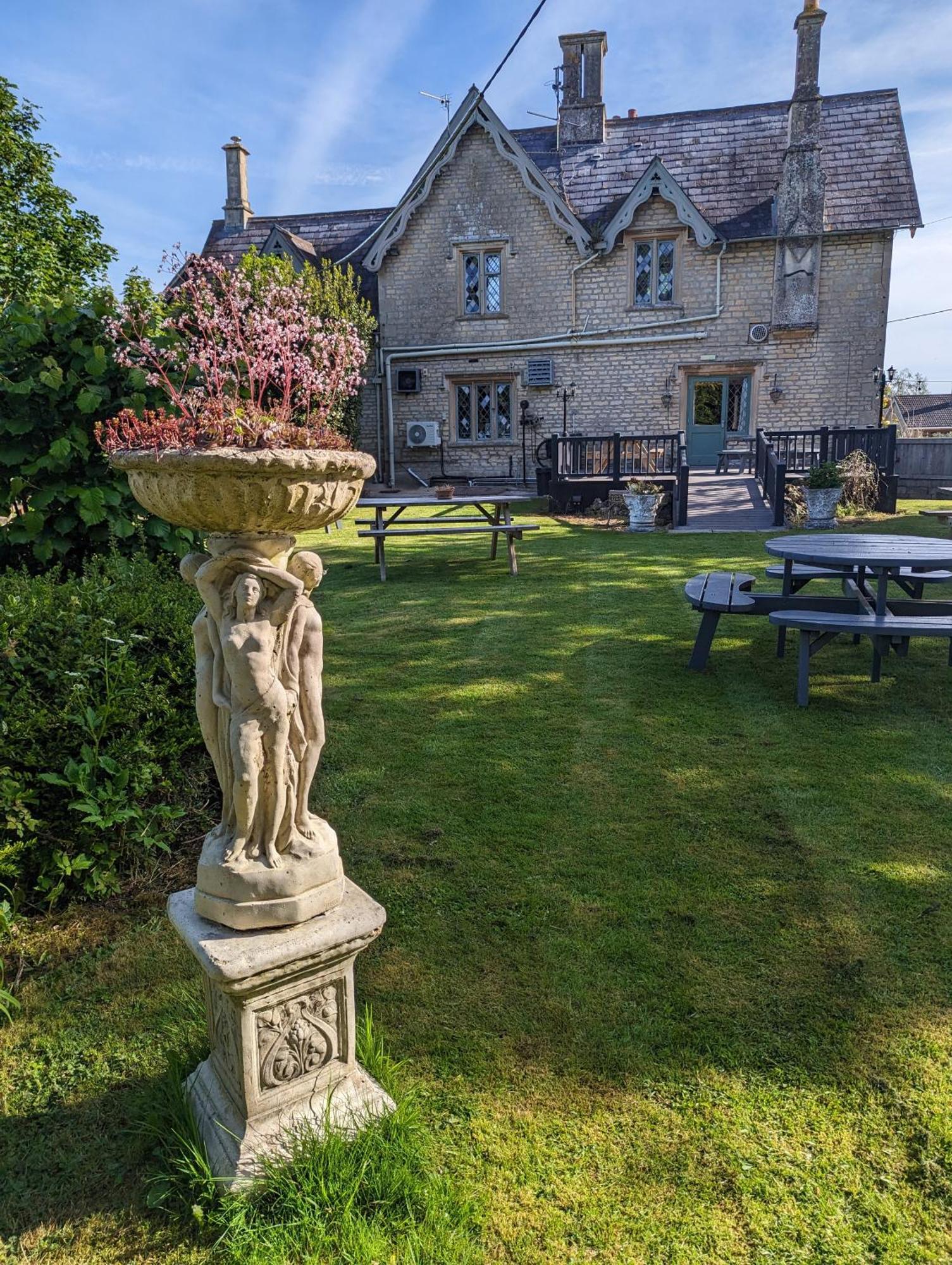 The Duke Hotel Hilmarton Exterior foto